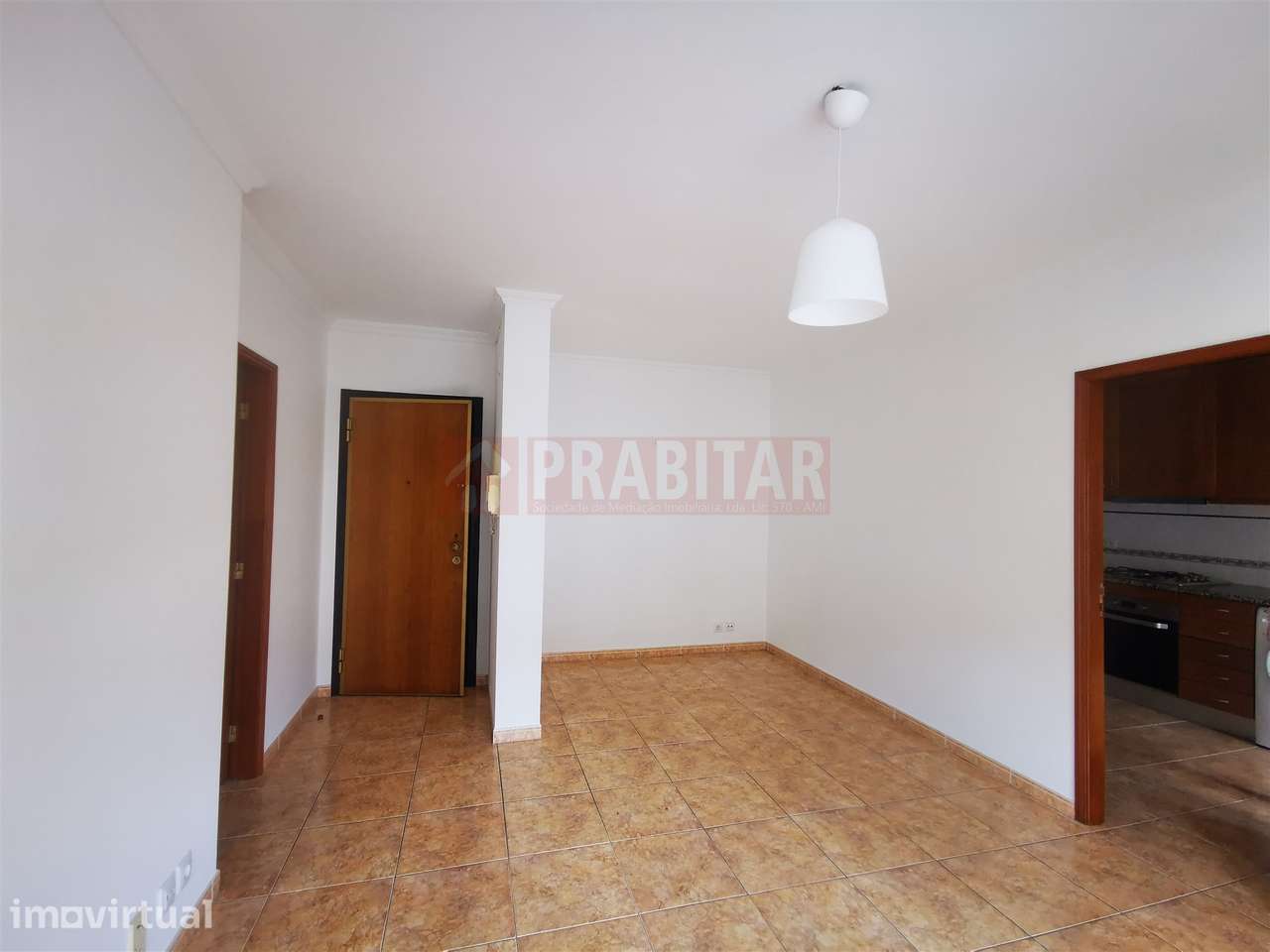APARTAMENTO T2 COM GARAGEM NO LORETO - Grande imagem: 2/11