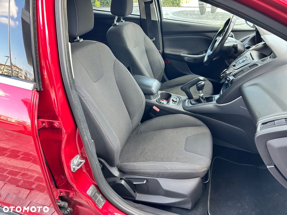 Ford Focus 1.6 EcoBoost Titanium - 12