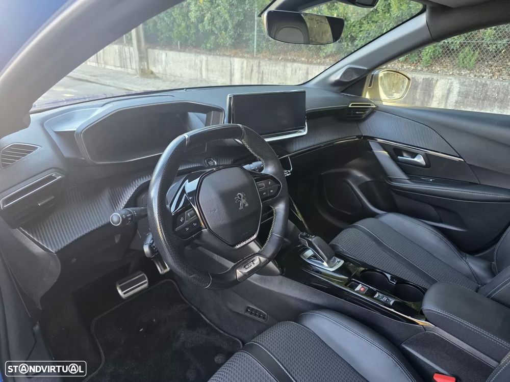Peugeot e-208 - 31