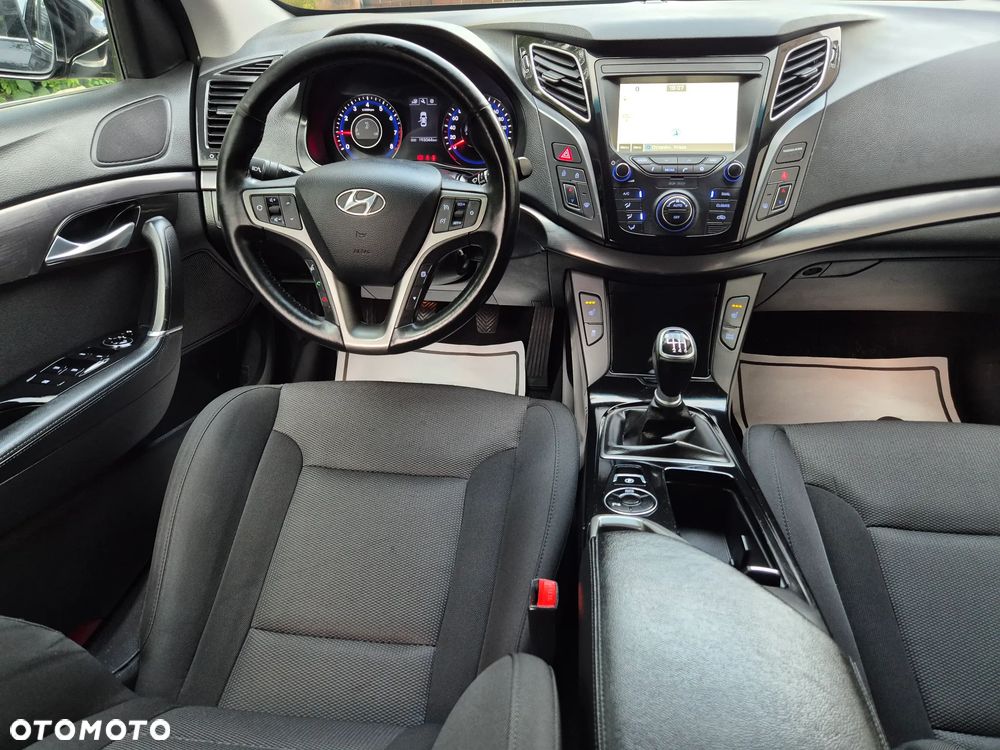 Hyundai i40 i40cw 1.6 Fifa World Cup Edition - 24