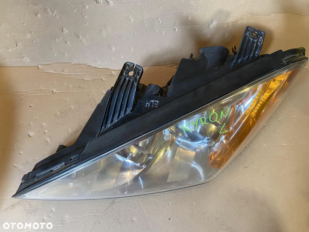 Lampa SsangYong Kyron lewa lewy przód OE - 2