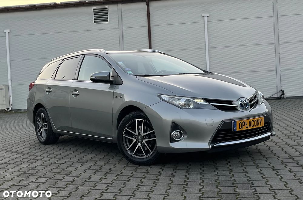 Toyota Auris - 1