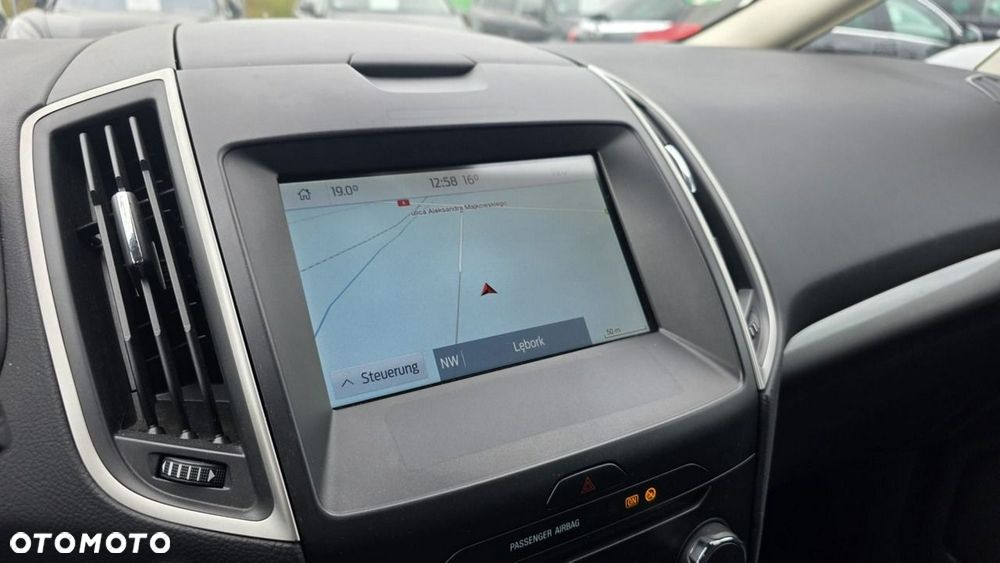 Ford S-Max - 12