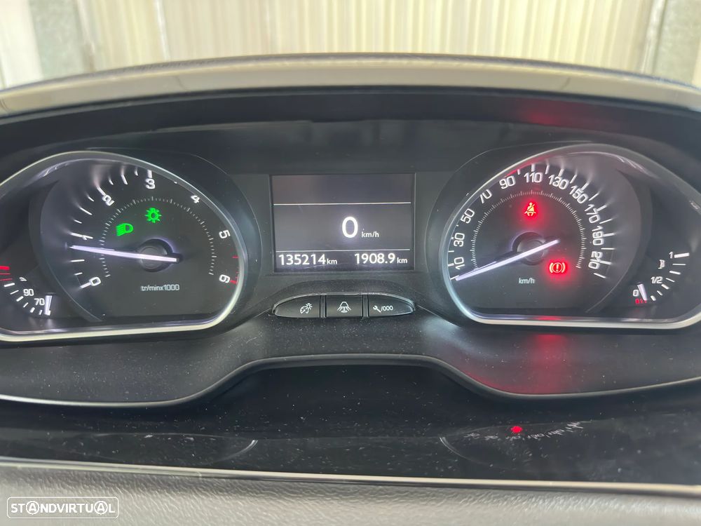 Peugeot 208 e-HDi FAP 92 Stop&Start Style - 17