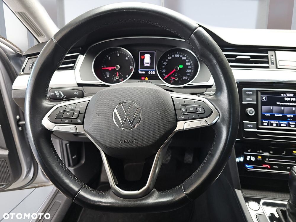 Volkswagen Passat 2.0 TDI EVO Business DSG - 9