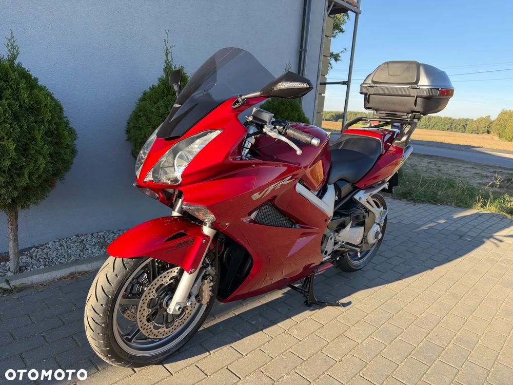 Honda VFR - 9
