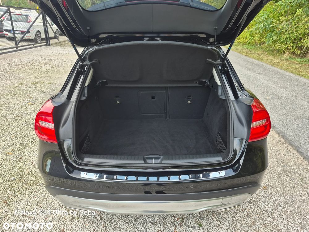 Mercedes-Benz GLA 200 7G-DCT - 20