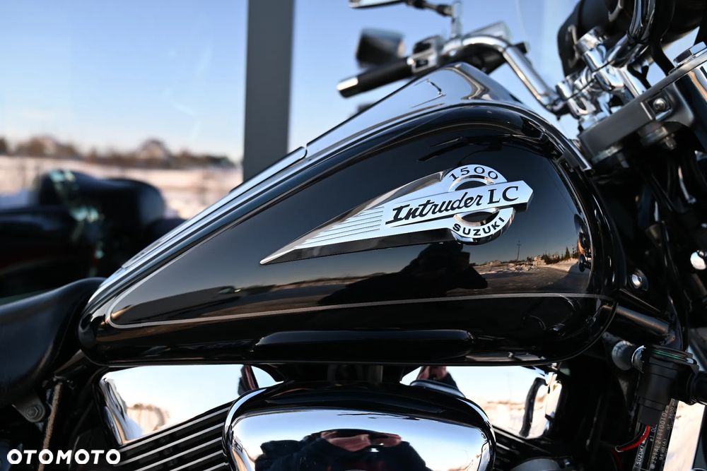 Suzuki Intruder - 30