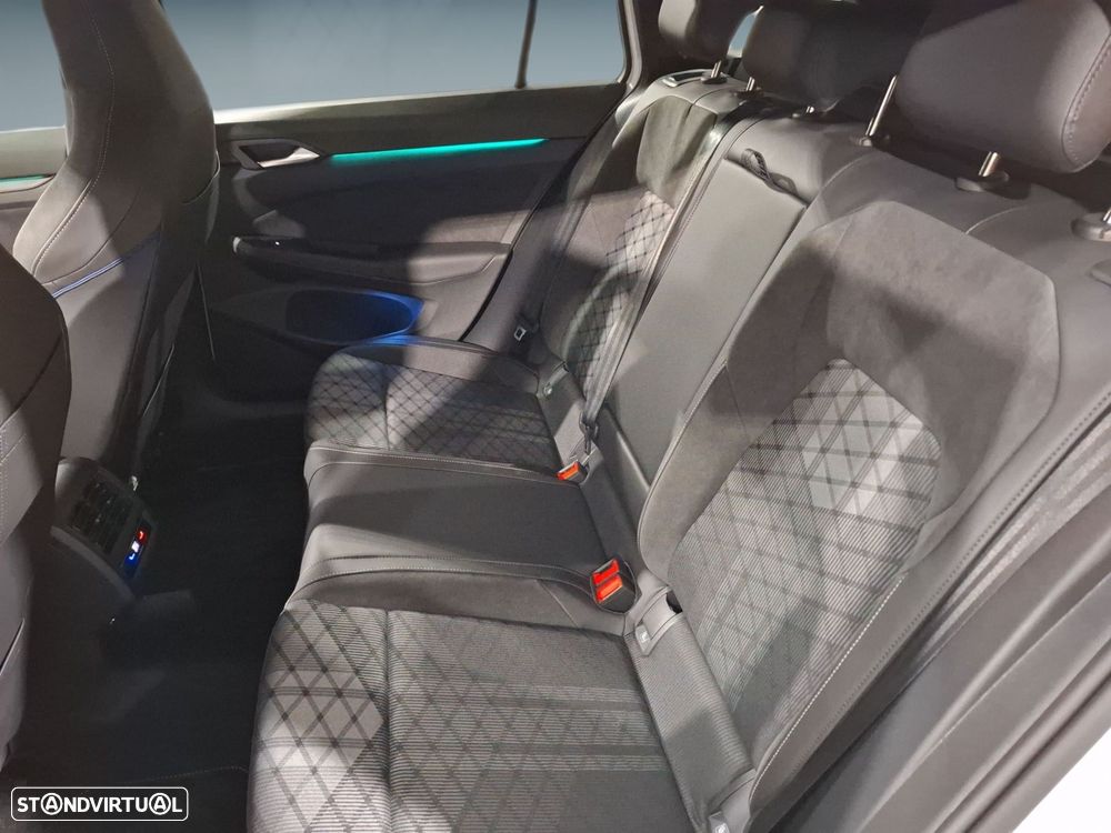 VW Golf Variant - 14