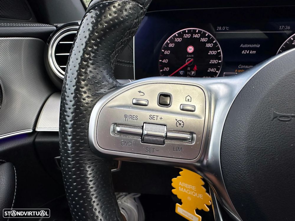 Mercedes-Benz E 300 d AMG designo - 16