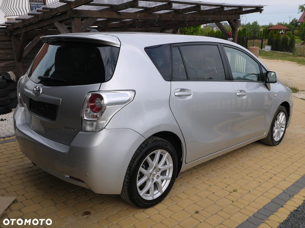 Toyota Verso - 4