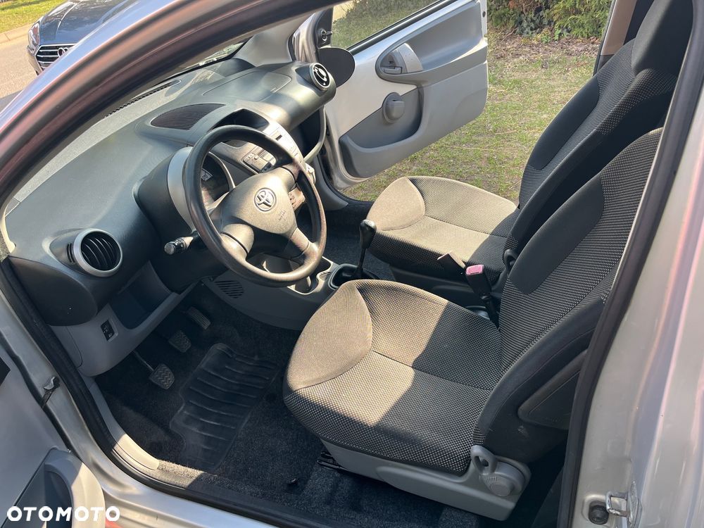 Toyota Aygo Cool&Go - 12