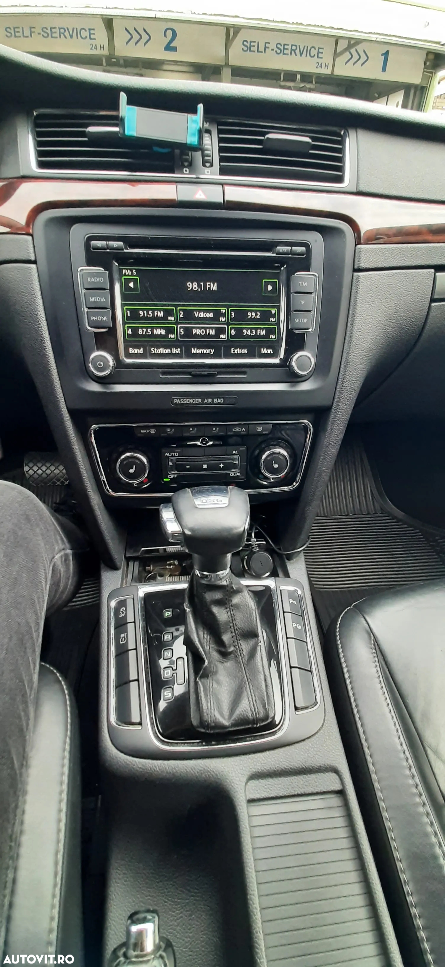 Skoda Superb 2.0 TDI Elegance DSG - 8