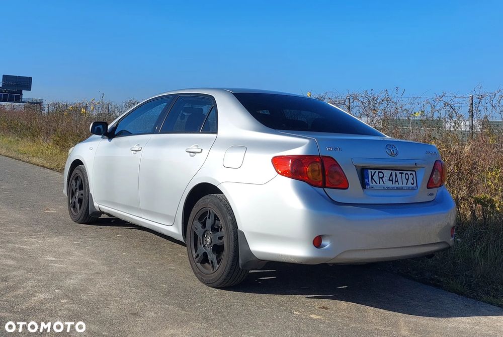 Toyota Corolla - 5