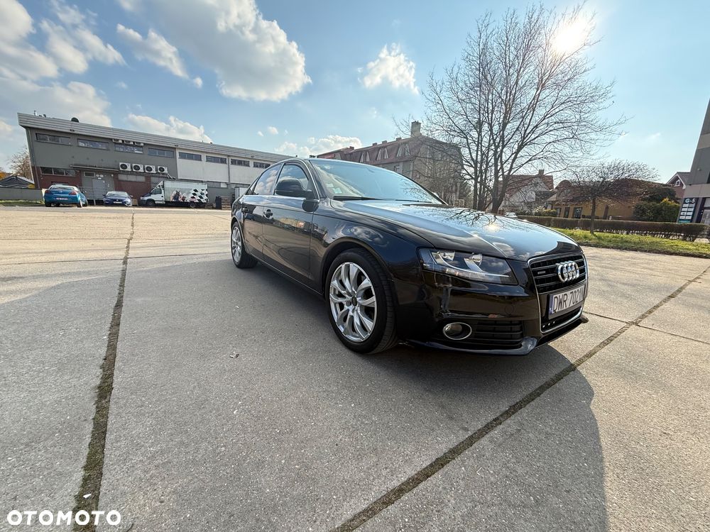 Audi A4 Limousine - 13