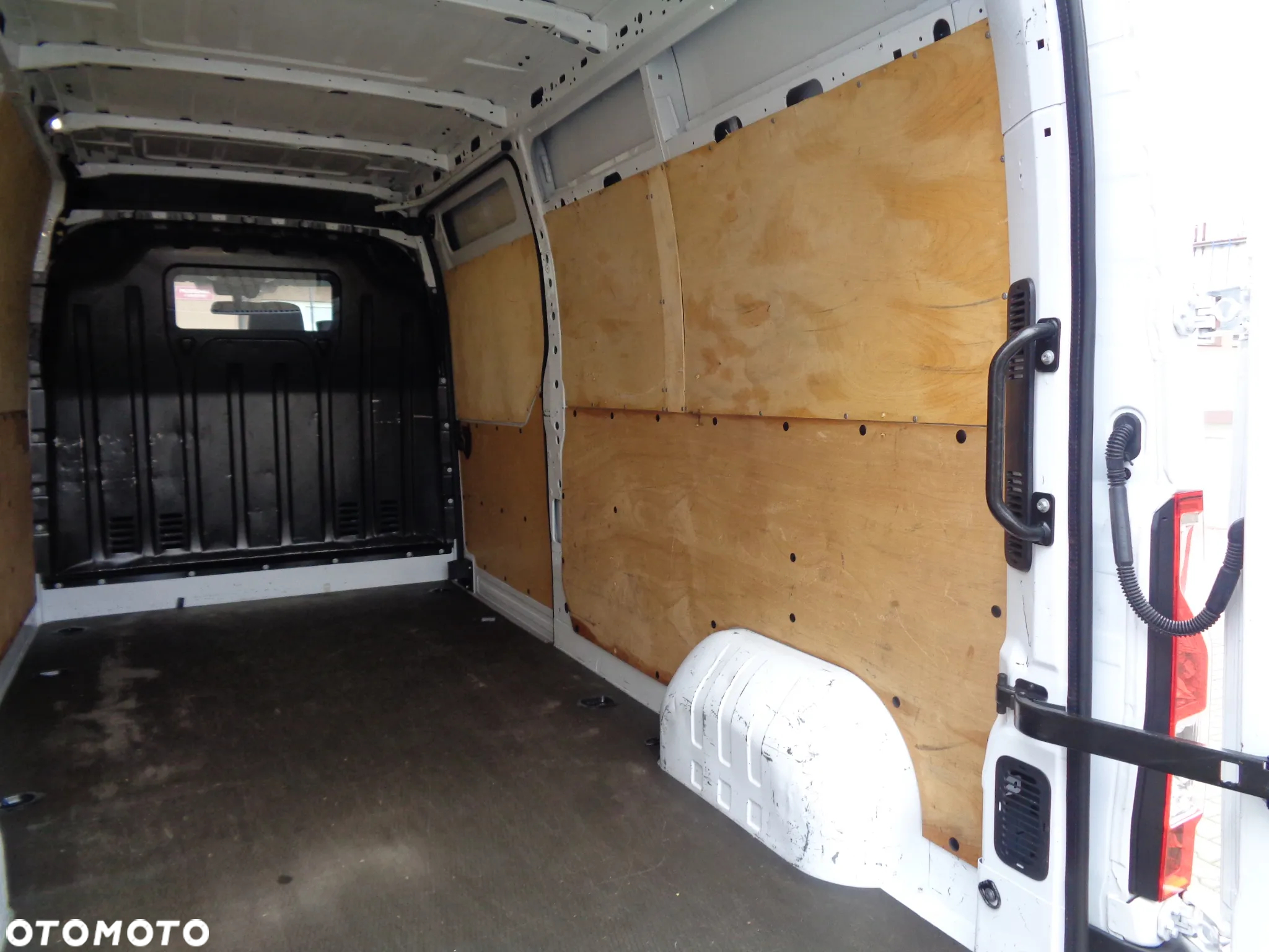 Opel Movano - 11