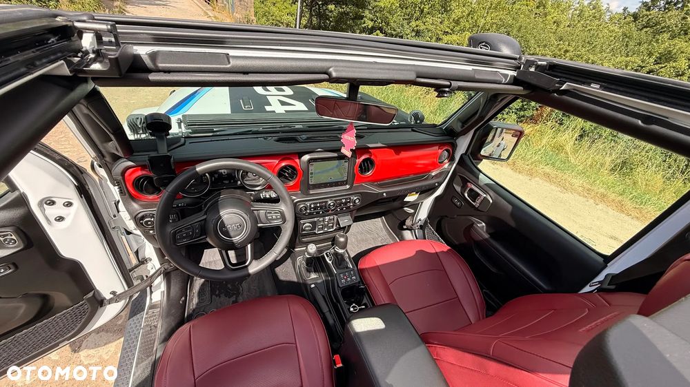 Jeep Wrangler - 16