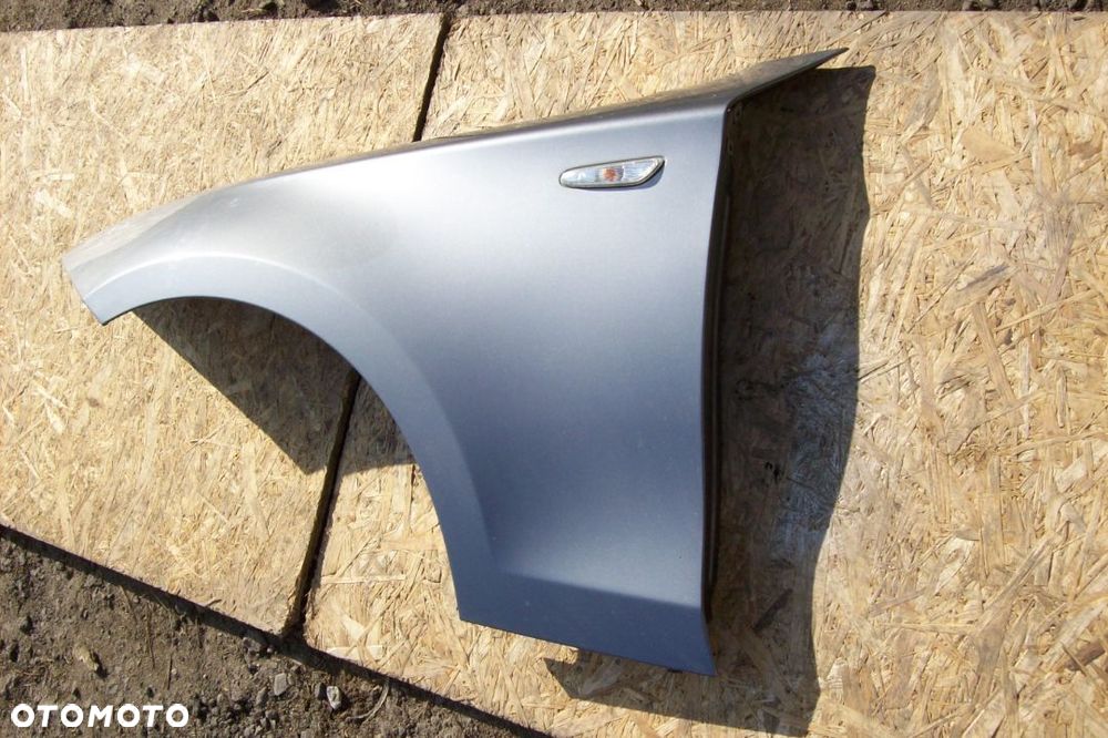 BŁOTNIK LEWY BMW I E-87 - 1