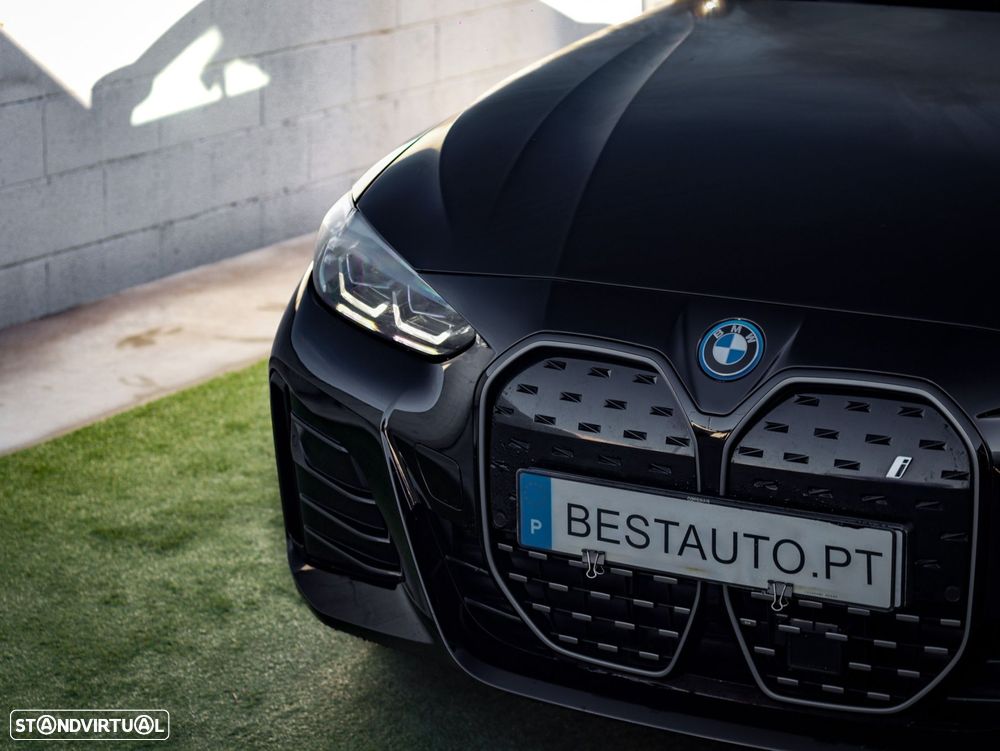 BMW i4 eDrive40 Pack Desportivo M - 17