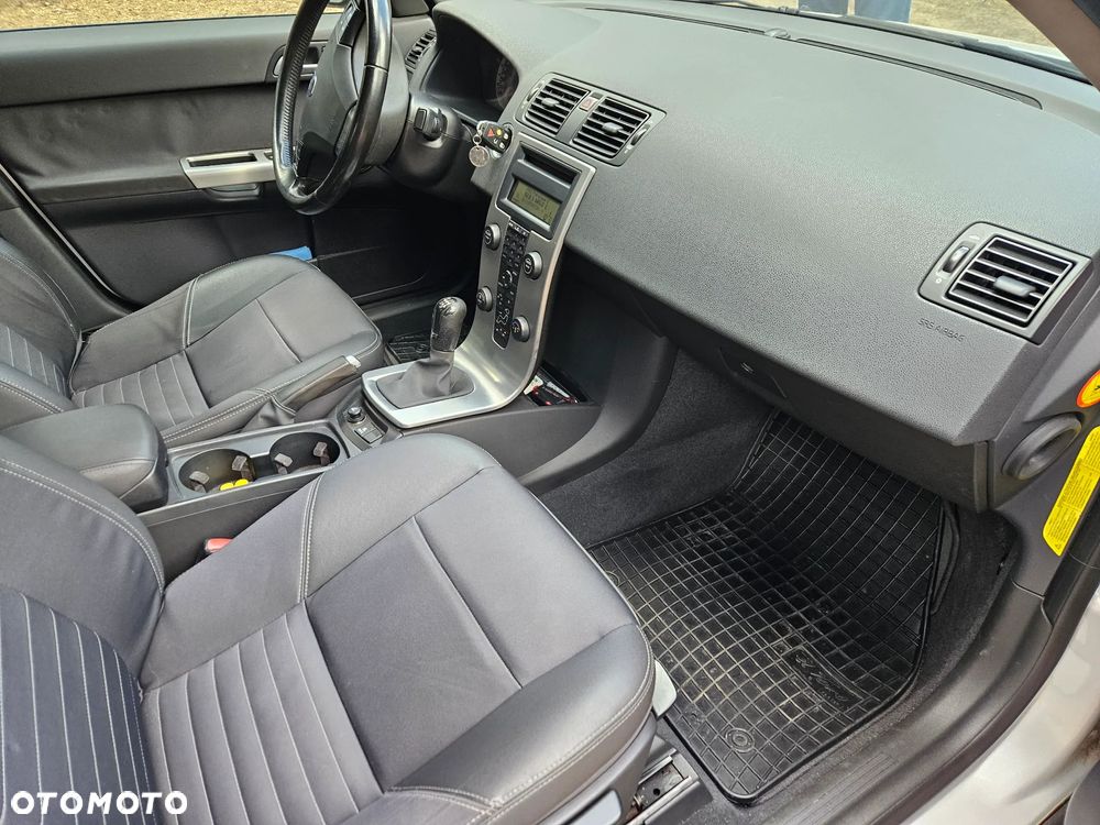 Volvo S40 2.0D DPF Momentum - 13