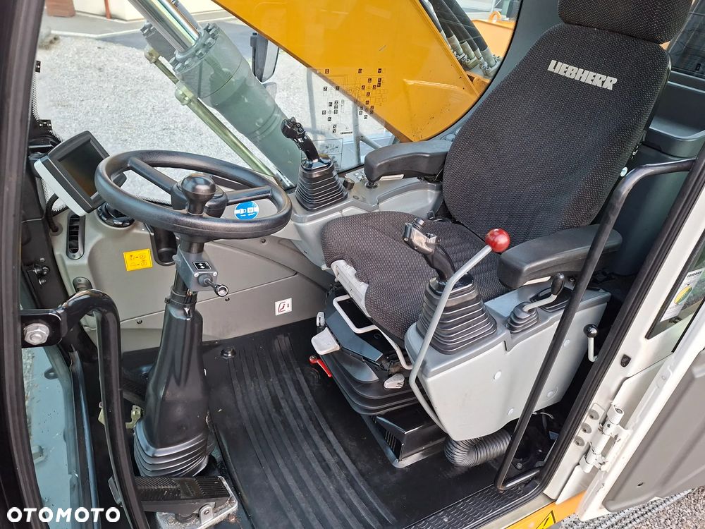 Liebherr LH22 Koparka Przeładunkowa - 2