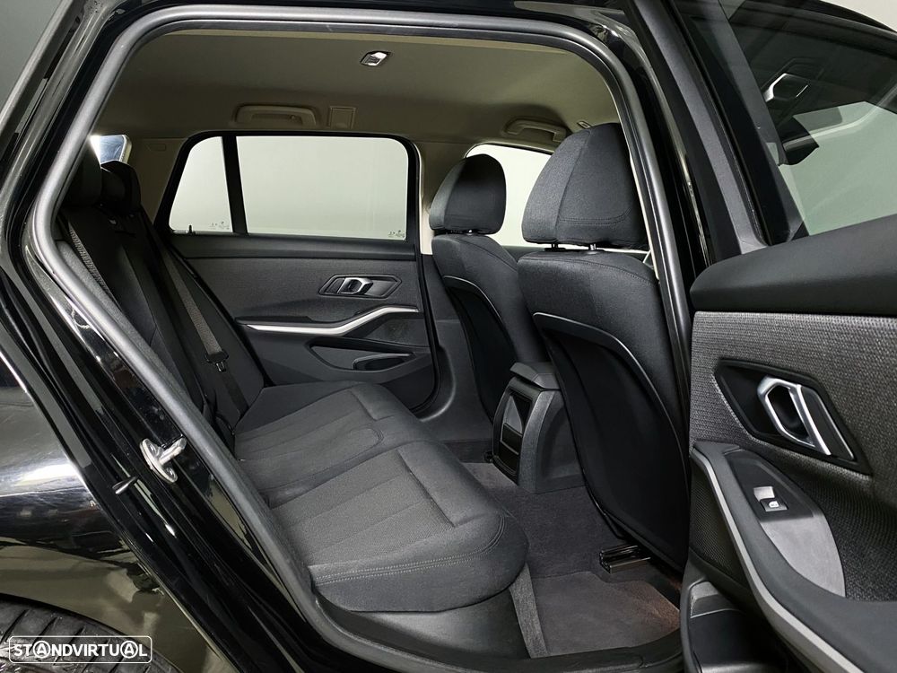 BMW 318 d Touring Advantage - 17