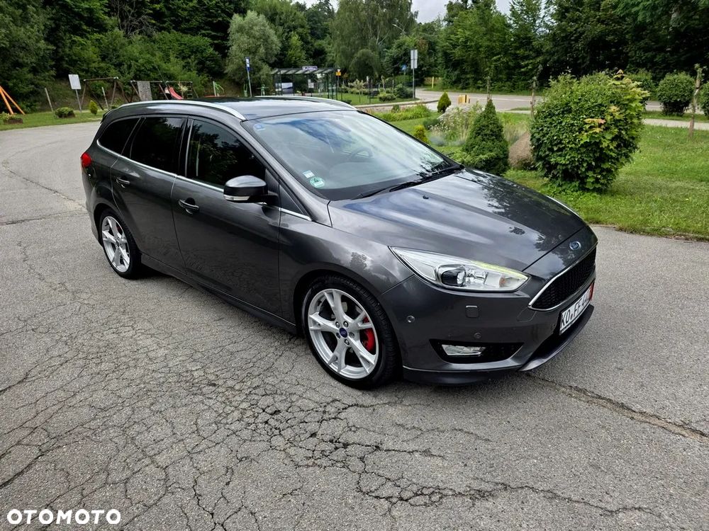 Ford Focus 1.5 EcoBoost Titanium ASS - 4