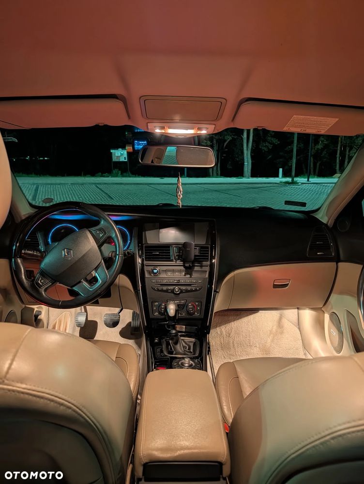 Renault Latitude - 14