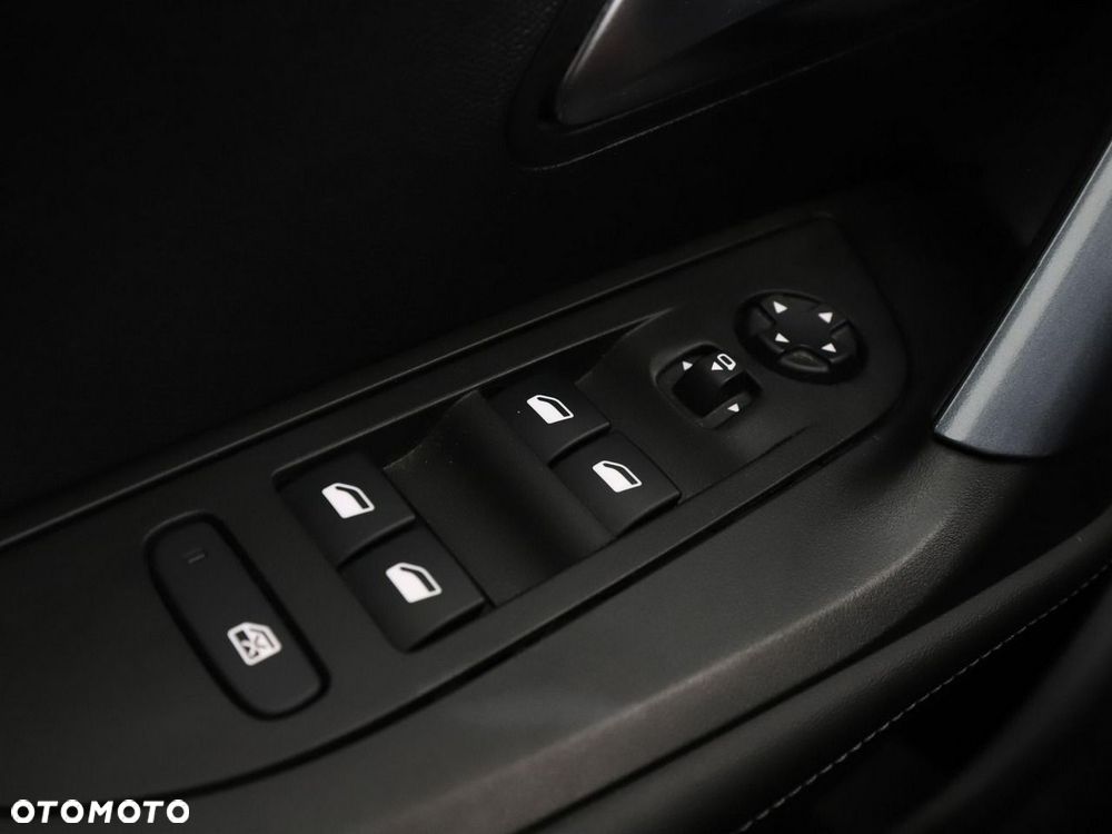 Peugeot 2008 1.2 PureTech Allure S&S - 39