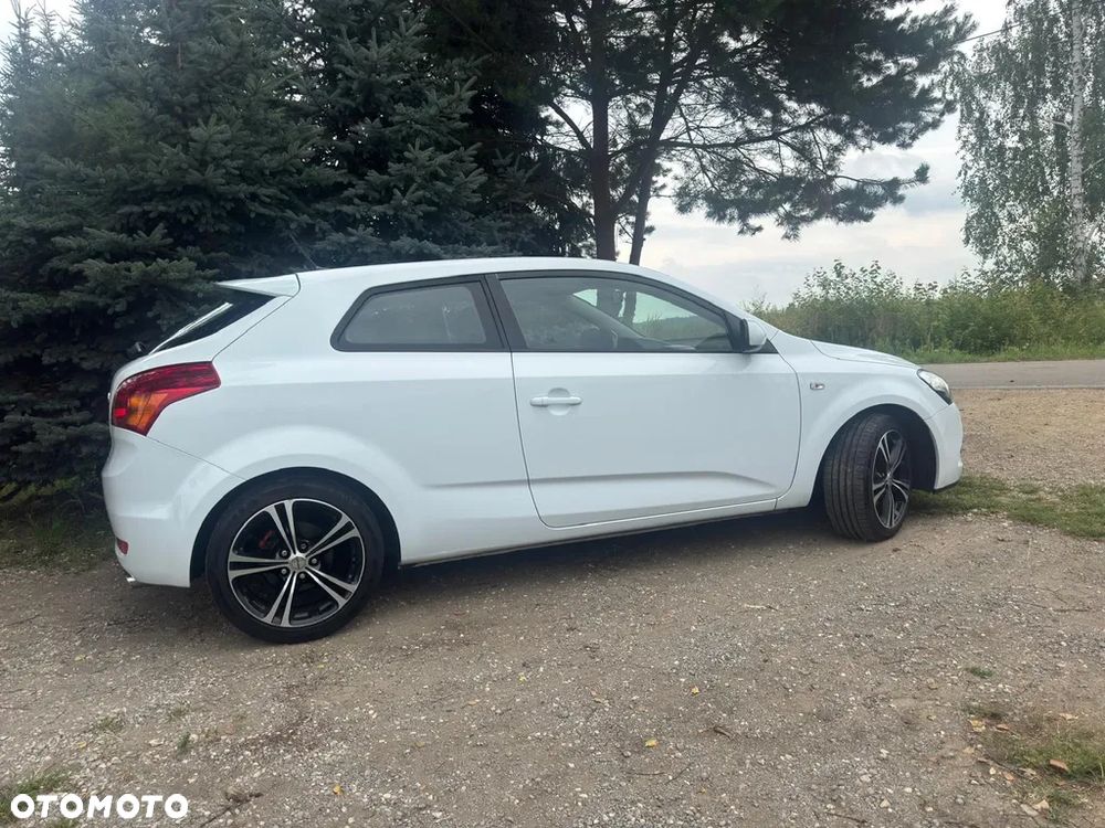 Kia ProCeed - 6