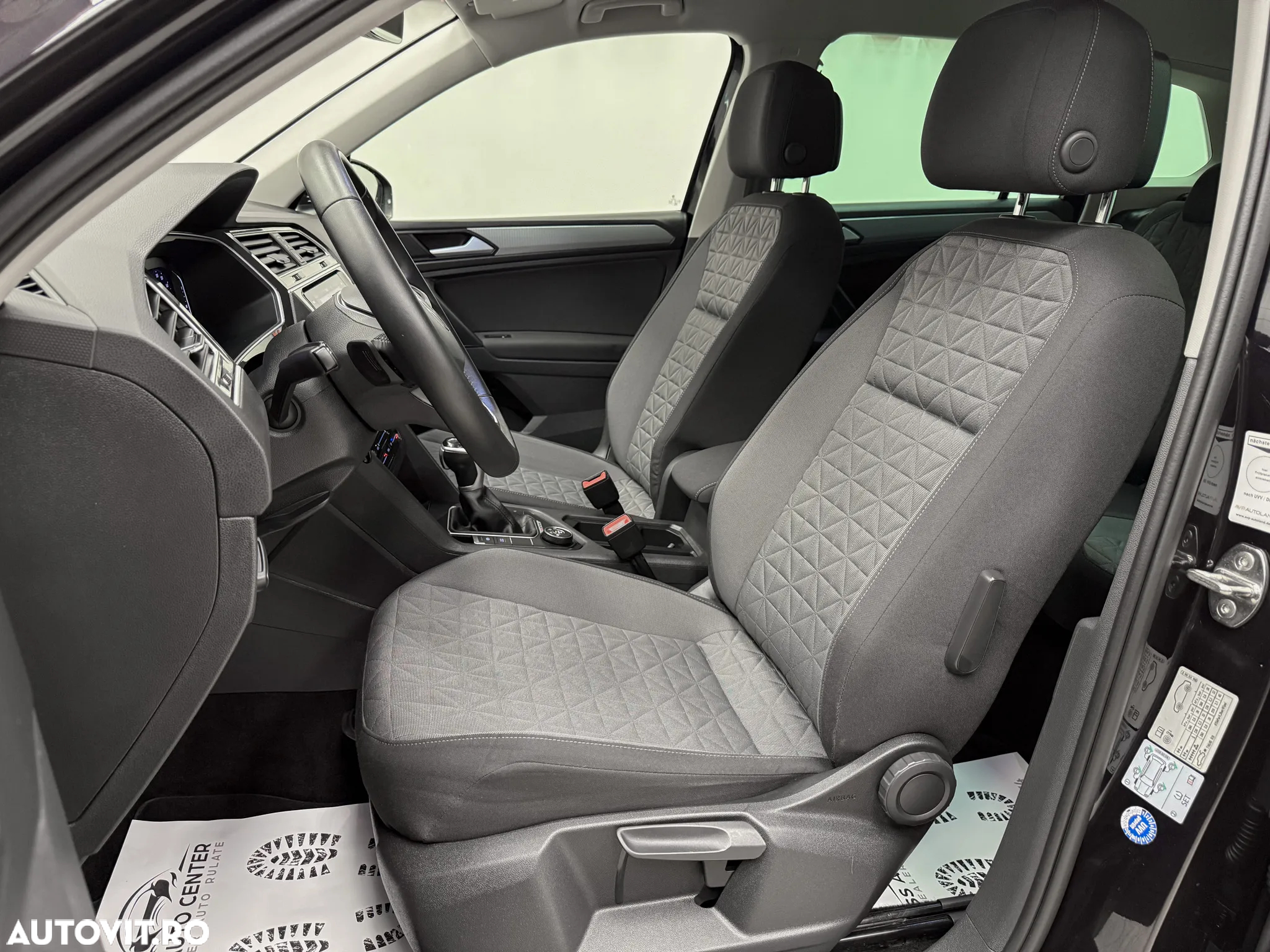 Volkswagen Tiguan 2.0 TDI SCR 4MOTION DSG Life - 6