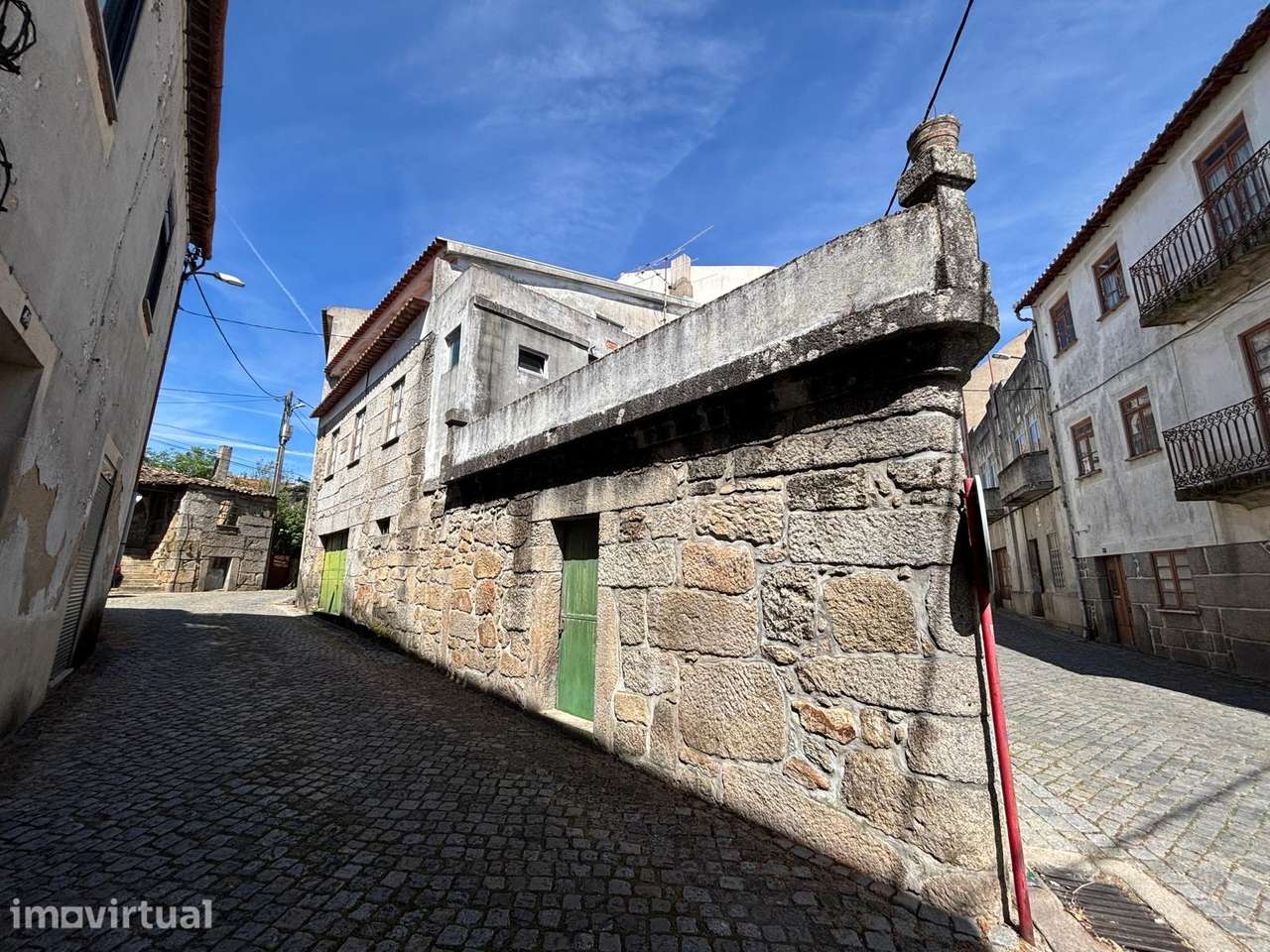 Moradia para Restaurar T2 Venda em Vila Nova de Tazem,Gouveia - Grande imagem: 2/11