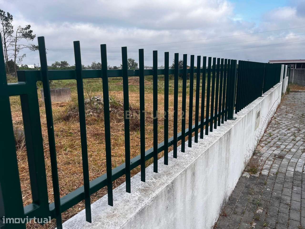 Terreno urbanizável com 2050m2 na Moita - Grande imagem: 4/5