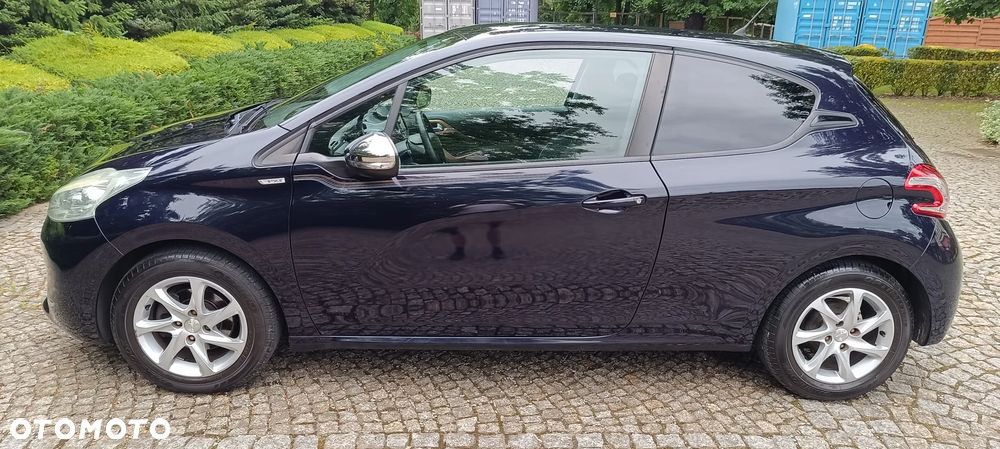 Peugeot 208 - 21