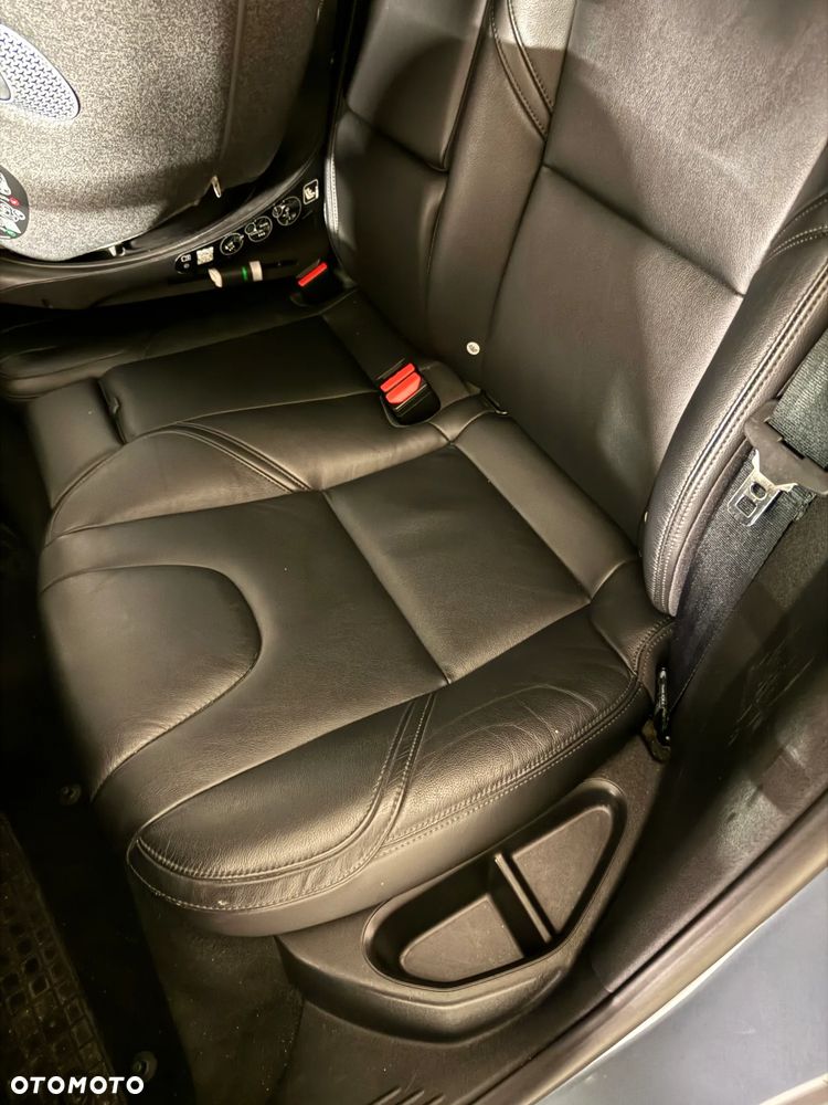 Volvo V40 D2 Inscription - 14