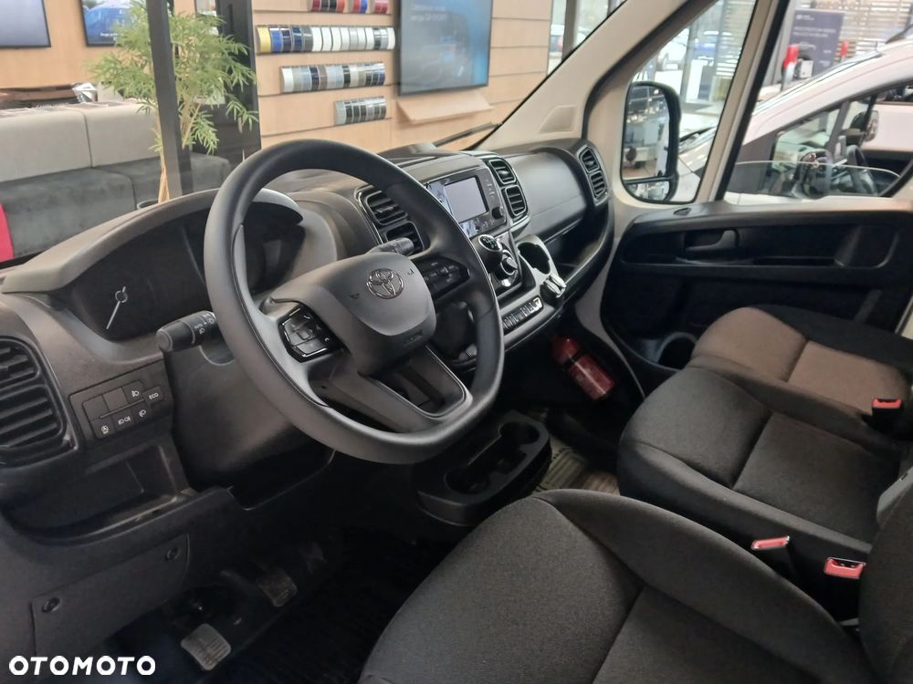 Toyota PROACE MAX - 8