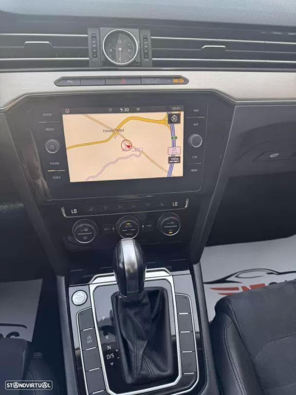 VW Passat Variant 2.0 TDi R-Line DSG - 10