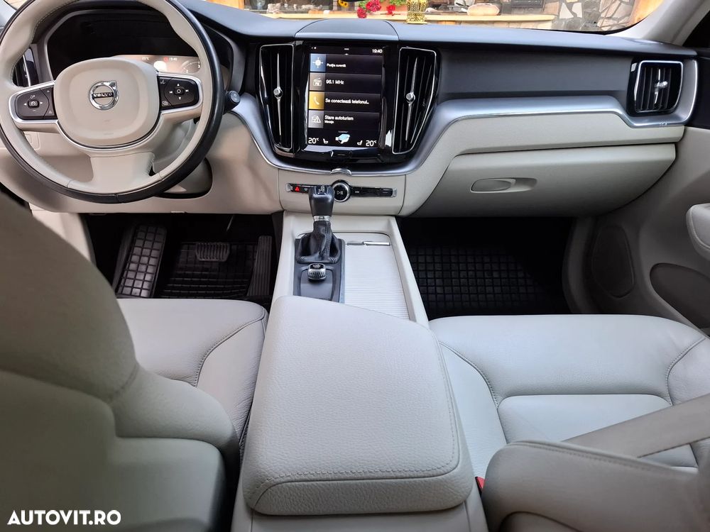 Volvo XC 60 D5 AWD Momentum - 13