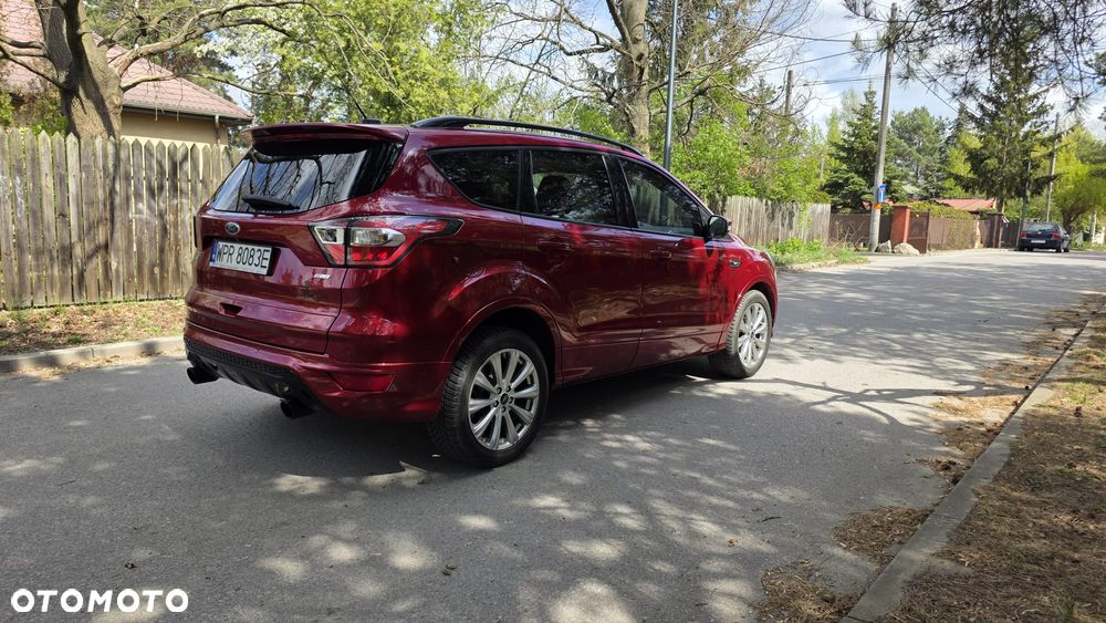 Ford Escape 2.0 EcoBoost AWD Titanium - 17