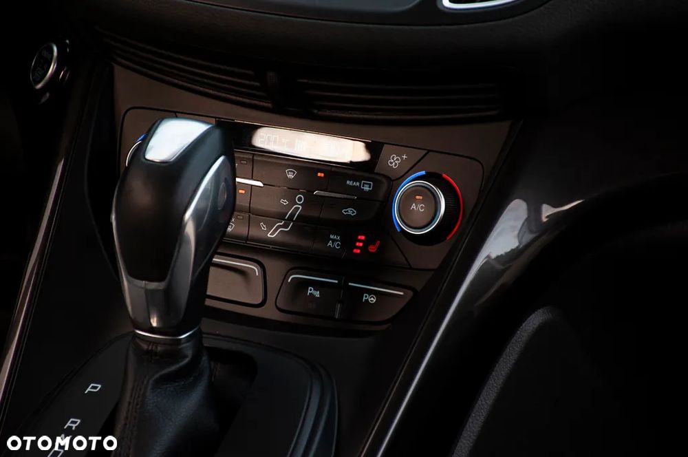 Ford C-MAX 1.5 EcoBoost Titanium ASS - 19