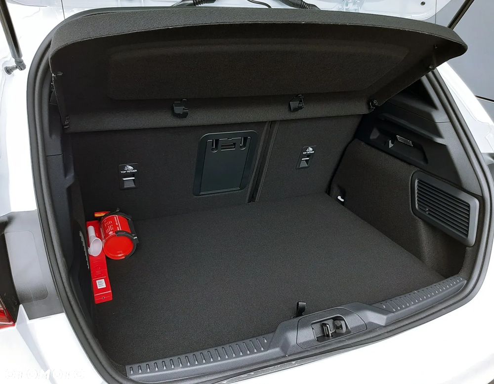 Ford Focus 1.0 EcoBoost ST-Line X - 34