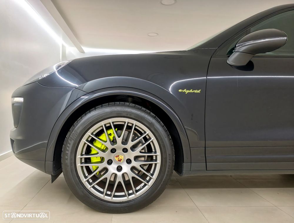 Porsche Cayenne S E-Hybrid Platinum Edition - 6
