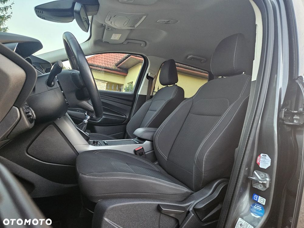 Ford Kuga 1.5 EcoBoost 2x4 Titanium - 21