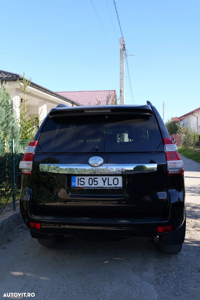 Toyota Land Cruiser - 3