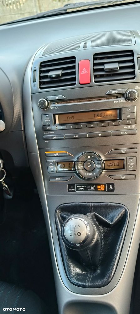 Toyota Auris 1.4 D-4D Life - 9