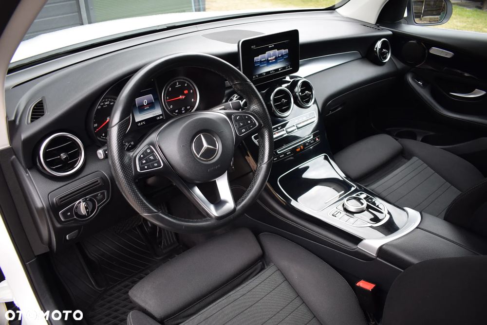 Mercedes-Benz GLC - 25