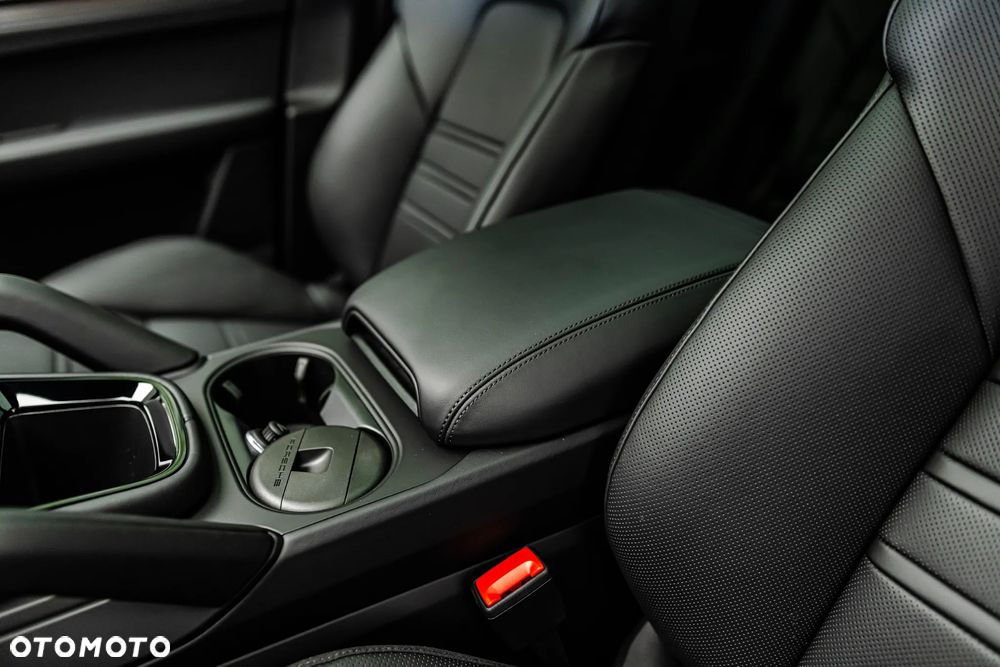 Porsche Cayenne Standard - 18