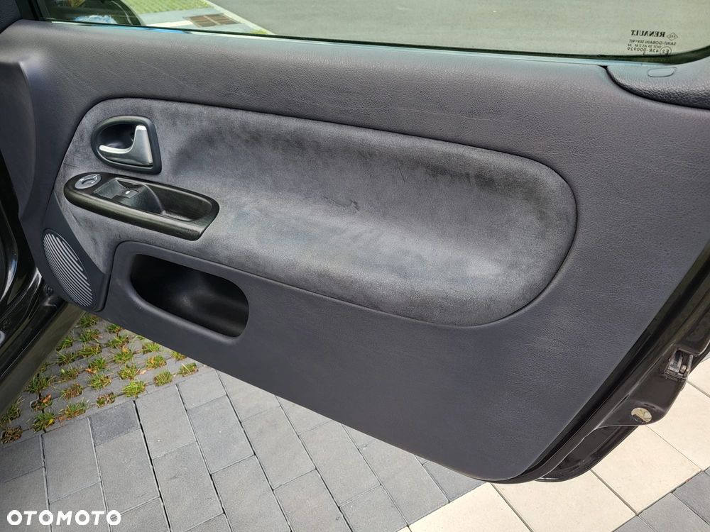 Renault Clio 2.0 16V Sport - 17