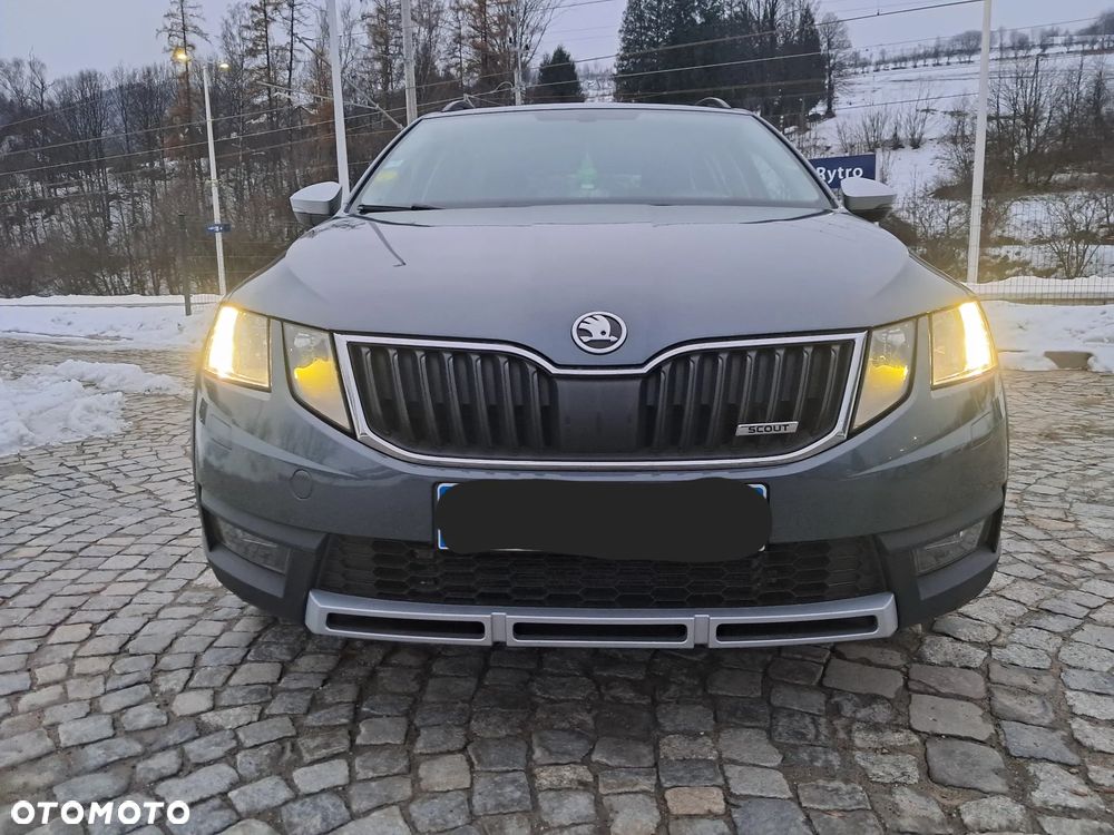 Skoda Octavia 2.0 TDI 4x4 DSG Scout - 8