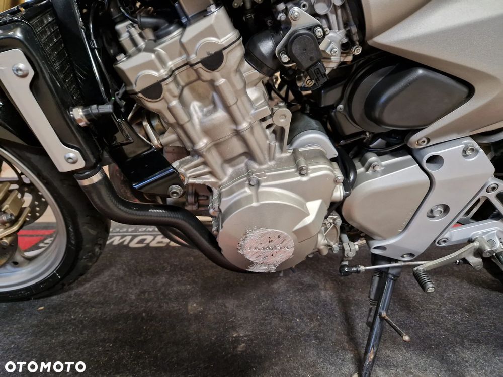 Honda Hornet - 14